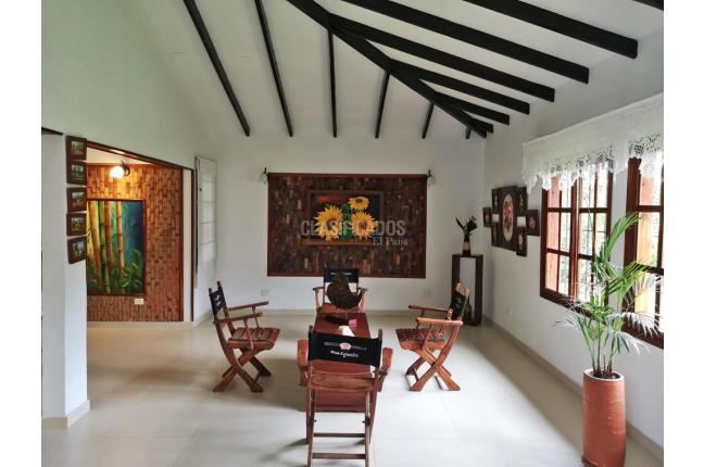 Casas, Venta, Ginebra - $950.000.000