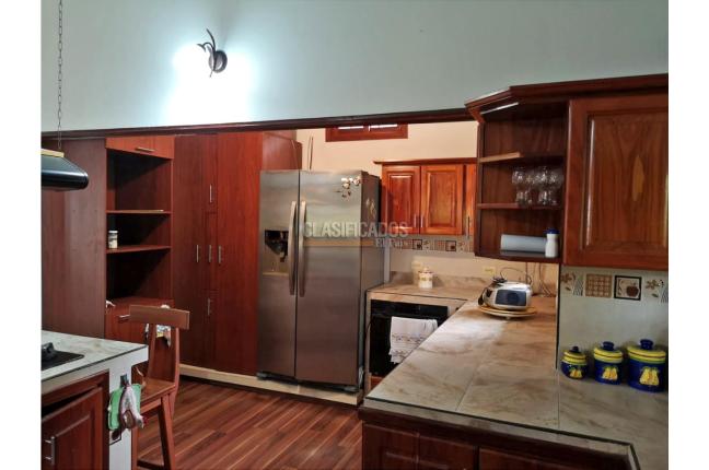 Casas, Venta, Ginebra - $950.000.000