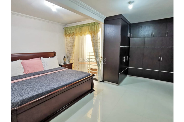 Casas, Venta, Caney - $700.000.000