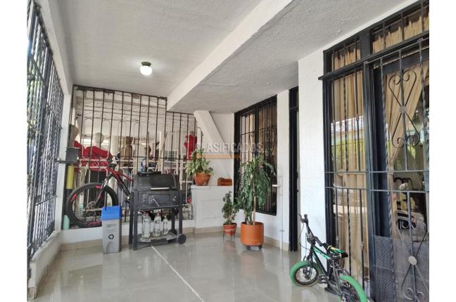 Casas, Venta, Santa Bárbara - $480.000.000