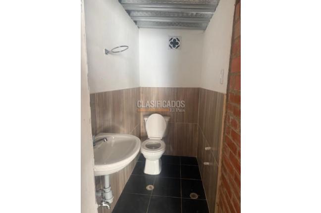 Locales y Bodegas, Alquiler, Ciudad 2.000 - $2.500.000