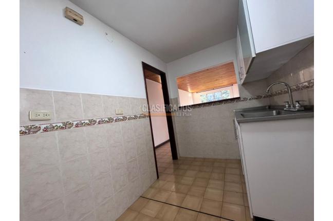 Apartamentos, Venta, Primero de Mayo - $170.000.000