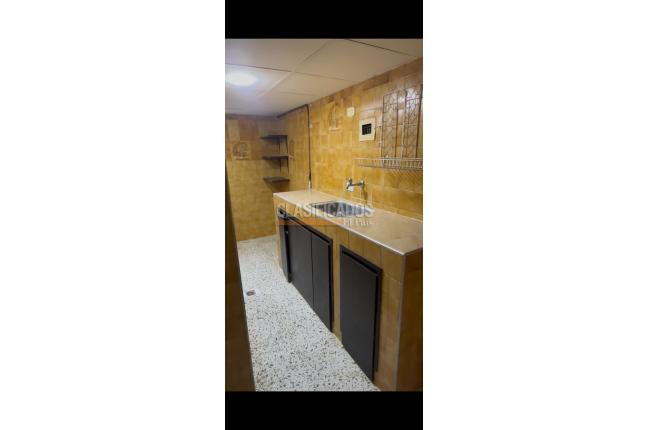 Apartamentos, Alquiler, Alto Nápoles - $950.000