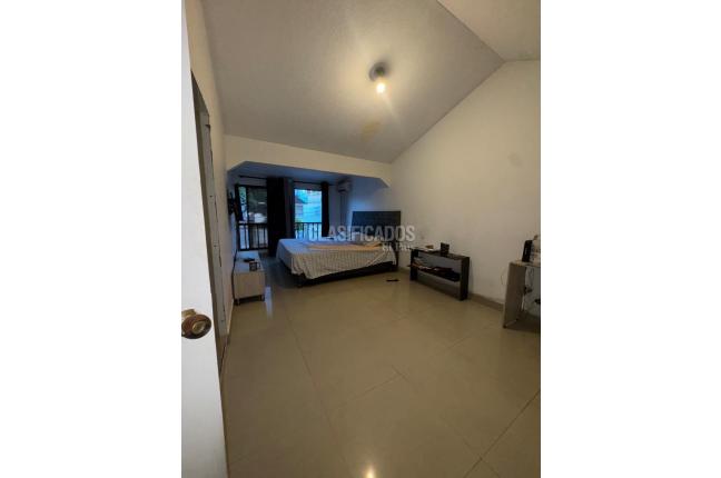 Casas, Venta en La Hacienda