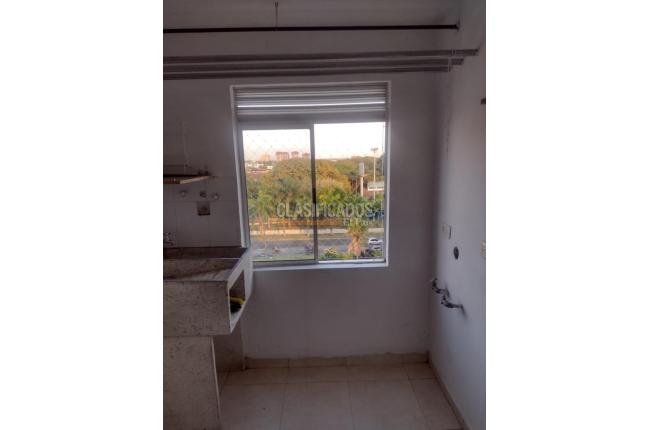 Apartamentos, Alquiler, Alférez Real - $1.500.000