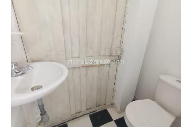 Casas, Alquiler, Alirio Mora Beltrán - $950.000