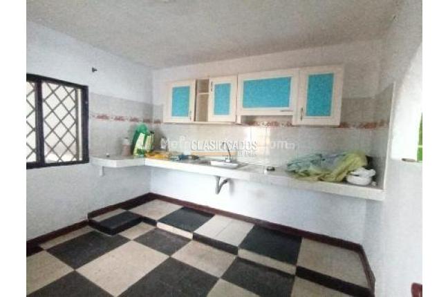 Casas, Alquiler, Alirio Mora Beltrán - $950.000