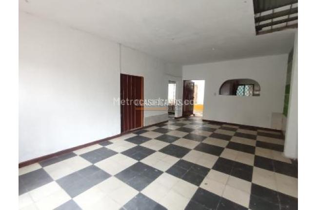 Casas, Alquiler, Alirio Mora Beltrán - $950.000