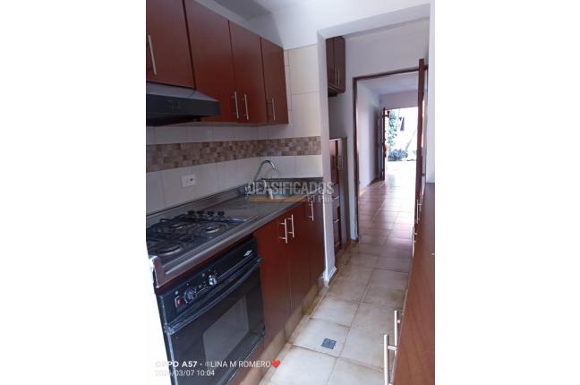 Casas, Alquiler, Adoquines de Camino Real