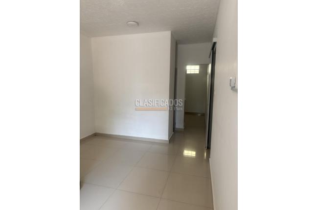 Apartaestudios, Alquiler, Colseguros - $700.000
