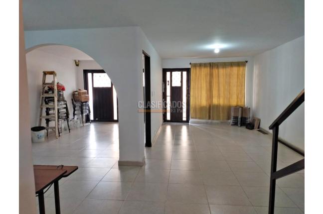 Casas, Venta en Altos Menga