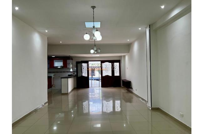 Casas, Venta, Prados del Norte - $500.000.000