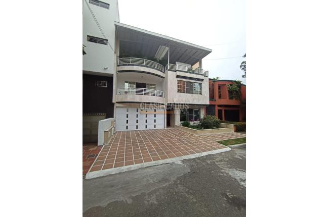 Casas, Alquiler, Ciudad Jardín - $15.000.000