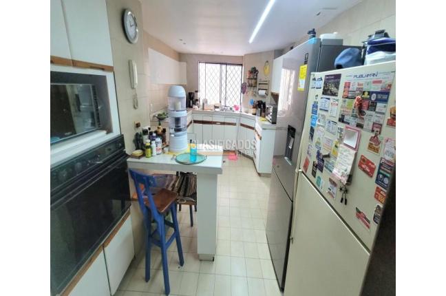Apartamentos, Venta, Aguacatal - $1.000.000.000