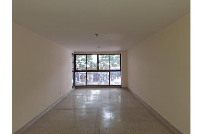 Locales y Bodegas, Alquiler, Versalles - $4.000.000