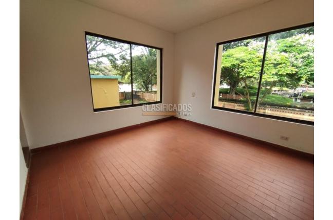 Edificios, Alquiler, Cuarto de Legua - $15.000.000