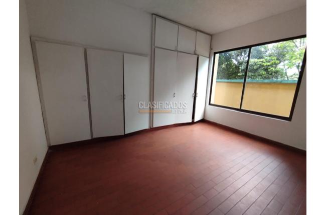 Edificios, Alquiler, Cuarto de Legua - $15.000.000