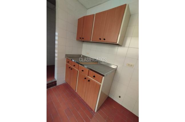 Edificios, Alquiler, Cuarto de Legua - $15.000.000