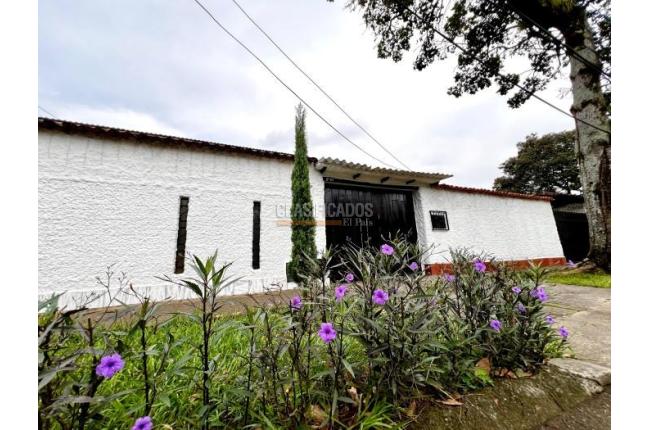 Casas, Venta en El Refugio