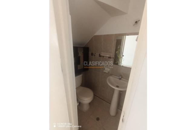 Casas, Alquiler, Calicanto - $2.200.000