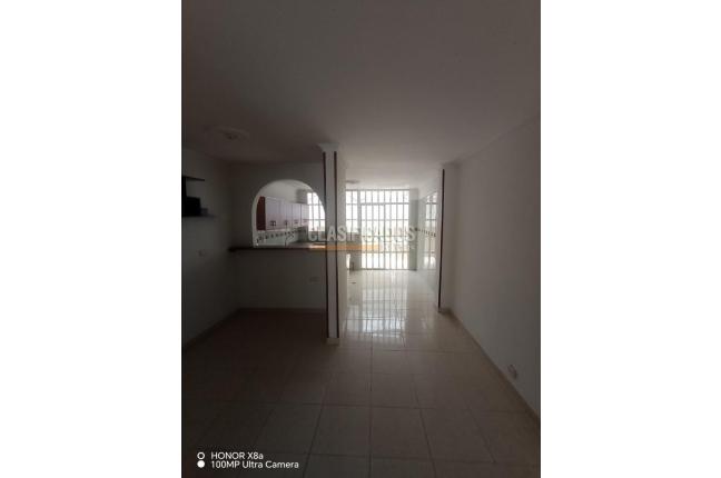 Casas, Alquiler, Calicanto - $2.200.000