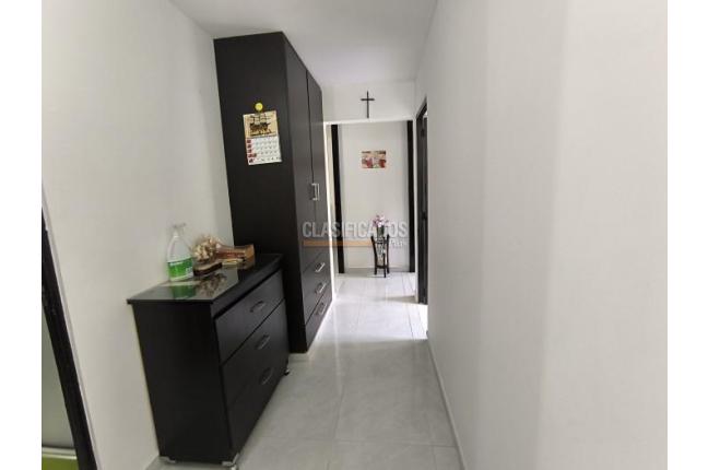Apartamentos, Venta, Primero de Mayo - $220.000.000