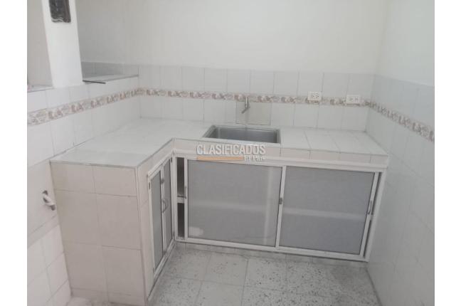 Casas, Alquiler, Nueva Base - $950.000