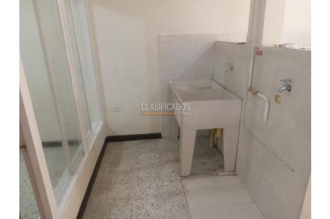 Casas, Alquiler, Nueva Base - $950.000