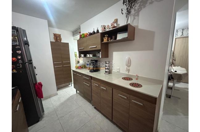 Apartamentos, Venta en Valle del Lili