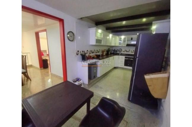 Casas, Venta, Miraflores - $790.000.000