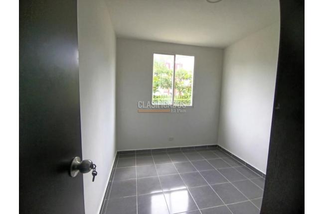 Apartamentos, Alquiler, Ciudad Pacifica - $1.200.000