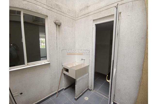 Apartamentos, Alquiler, Ciudad Pacifica - $1.200.000