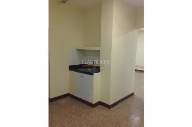 Locales y Bodegas, Alquiler, El Cedro - $4.500.000