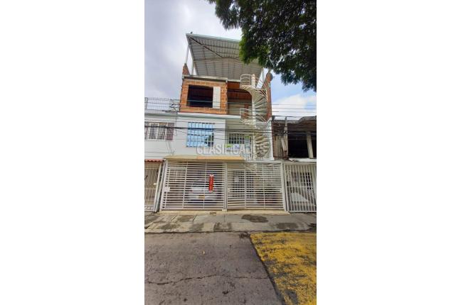 Apartaestudios, Alquiler, El Jardín - $650.000