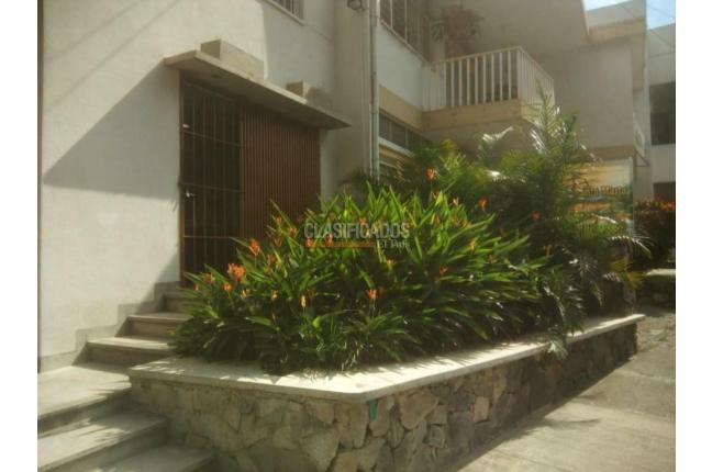 Casas, Venta en Santa Mónica Residencial