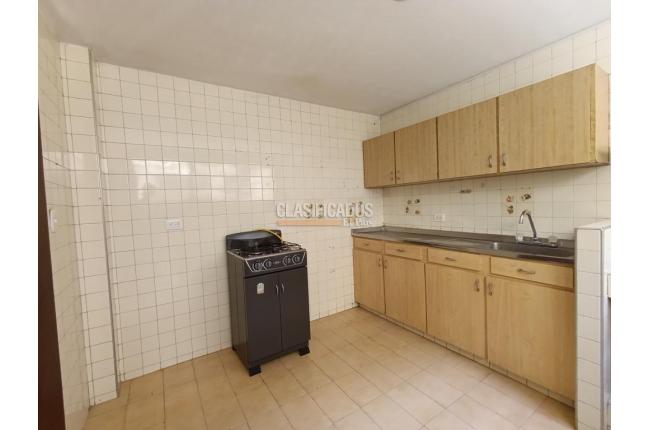 Apartamentos, Alquiler, Versalles - $1.600.000