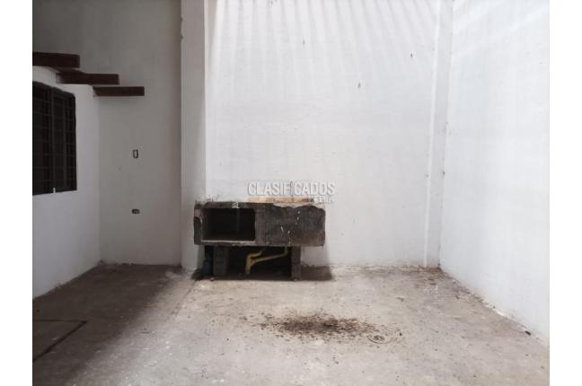 Locales y Bodegas, Alquiler, Caldas - $5.000.000