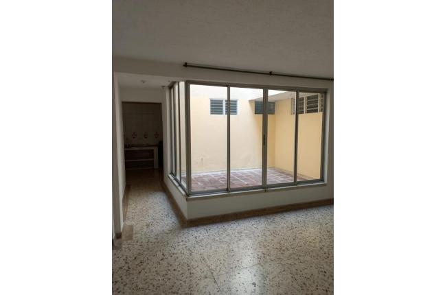 Apartamentos, Alquiler, Arboleda - $2.500.000