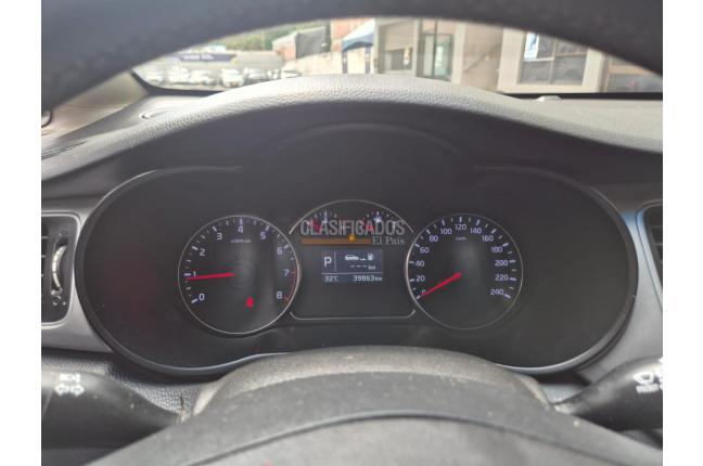 Kia Carens 2017 - $45.900.000