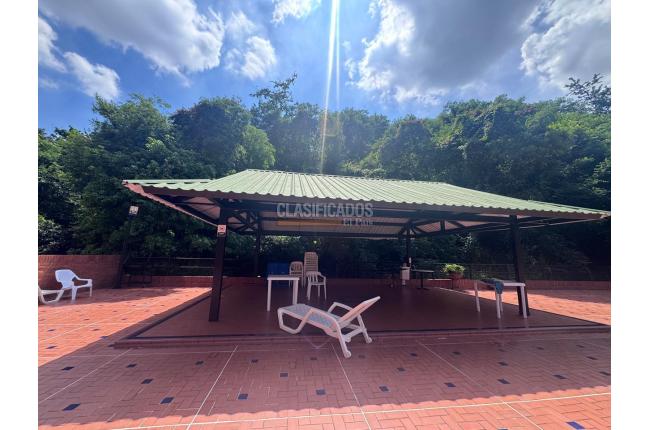 Apartaestudios, Alquiler, Granada - $2.400.000