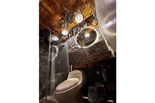 Edificios, Venta en Salomia