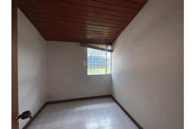 Casas, Alquiler, Bogotá - $1.500.000