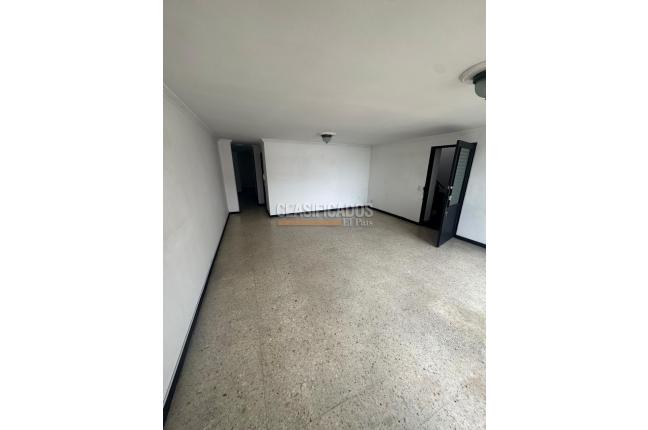 Apartamentos, Alquiler, Granada - $2.300.000