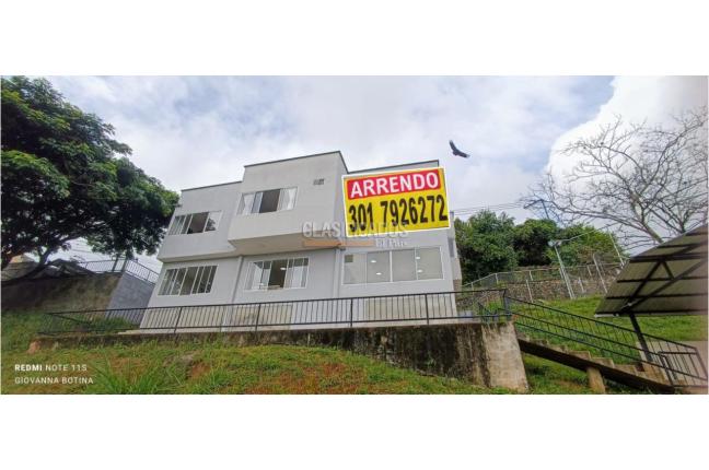 Casas, Alquiler en Bella Suiza