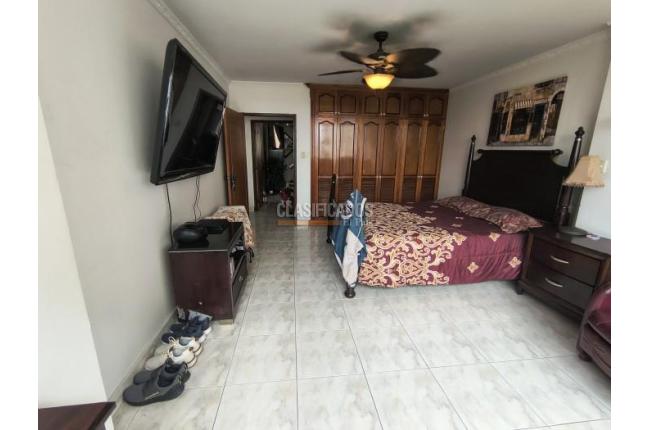 Apartamentos, Venta, Versalles - $385.000.000