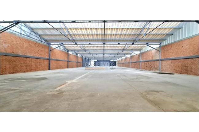 Locales y Bodegas, Alquiler en Acopi