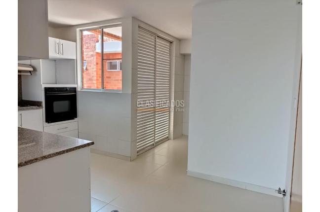 Apartamentos, Alquiler, Ciudad Jardín - $4.000.000