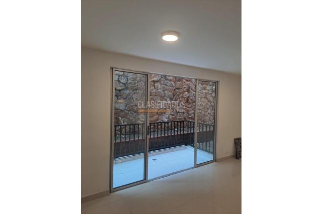 Apartamentos, Venta en Altos Menga