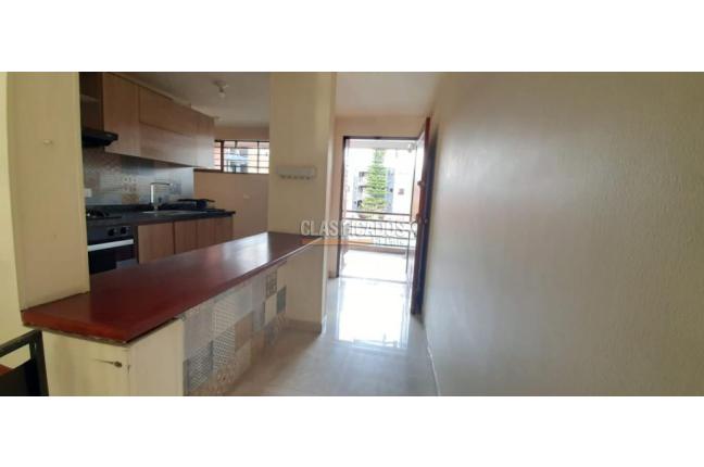 Apartamentos, Alquiler, La Cascada - $2.400.000