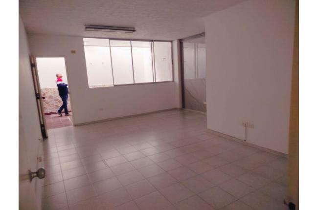 Oficinas y Consultorios, Alquiler en Ed. El Nogal